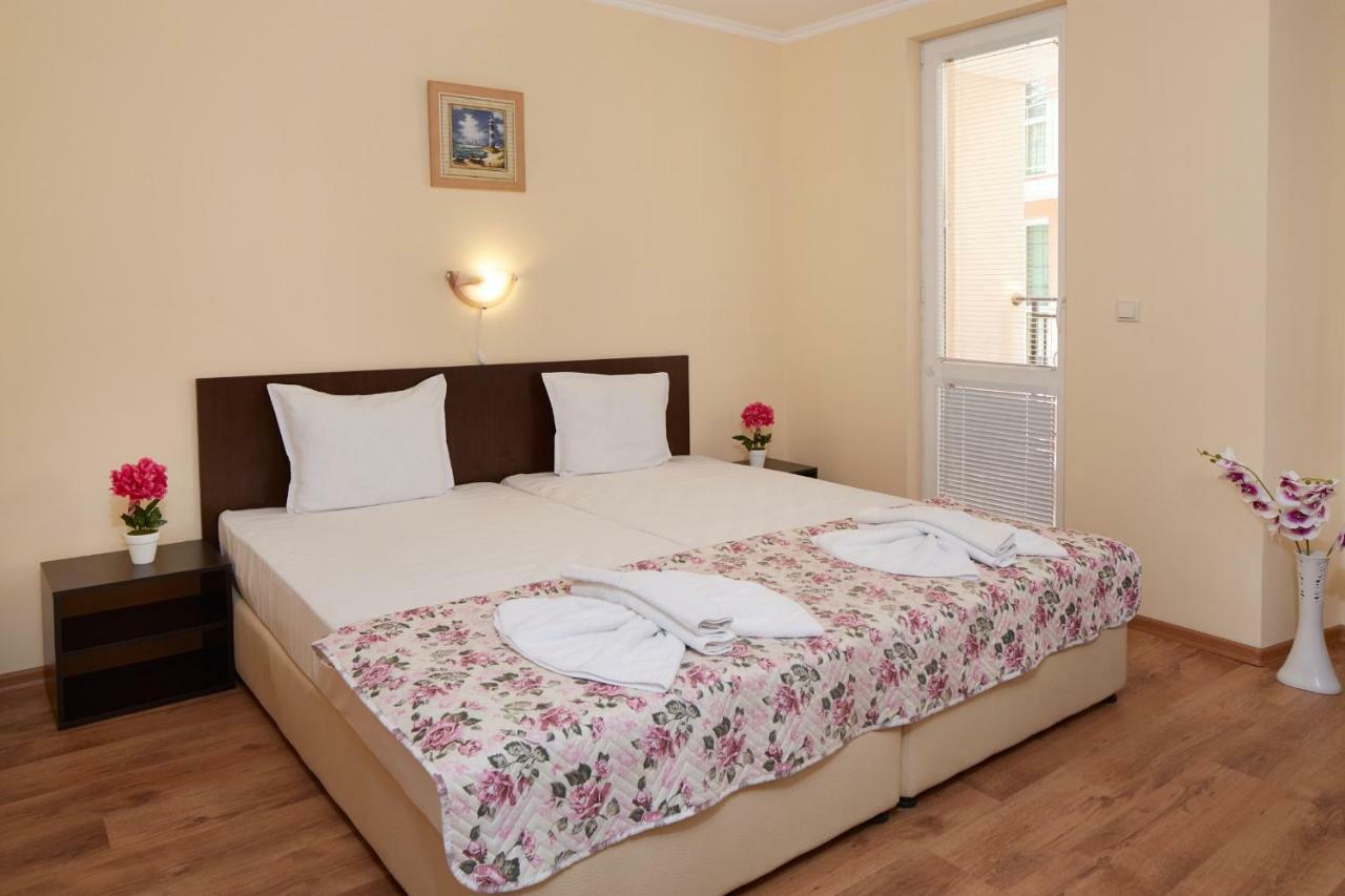 Feniks Apartments Несебр Экстерьер фото