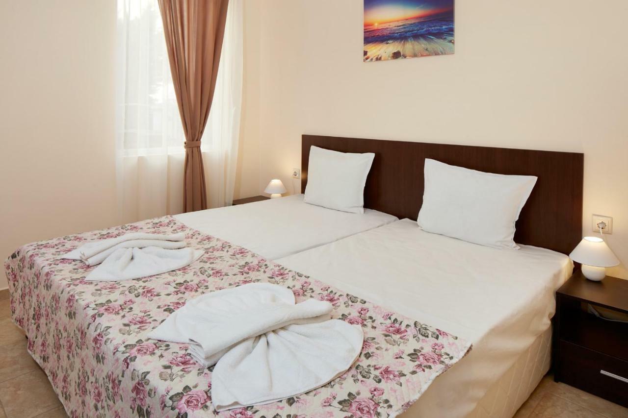 Feniks Apartments Несебр Экстерьер фото